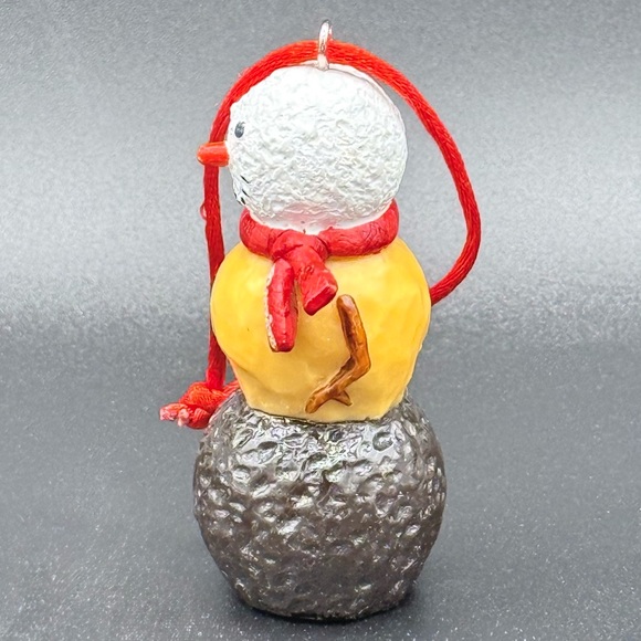 2011 Tim Hortons Timbit Snowman Ornament - Picture 2 of 6